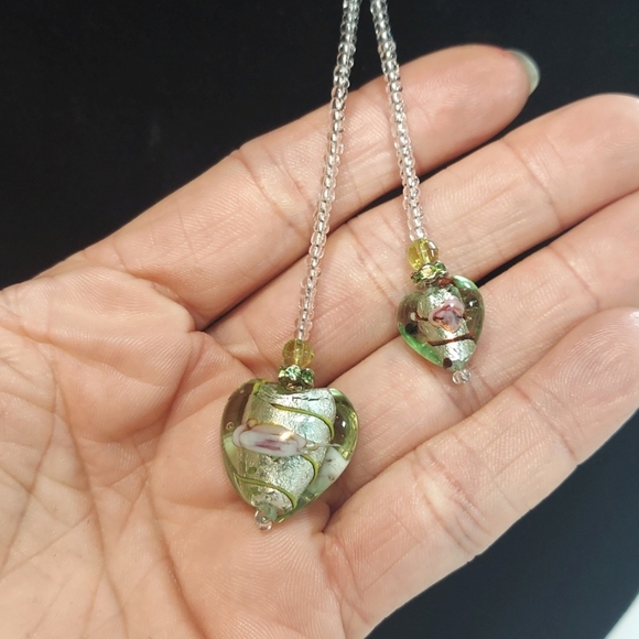 Rare! Vintage Glass Bead Heart Pendant Choker Necklace - Picture 6 of 8